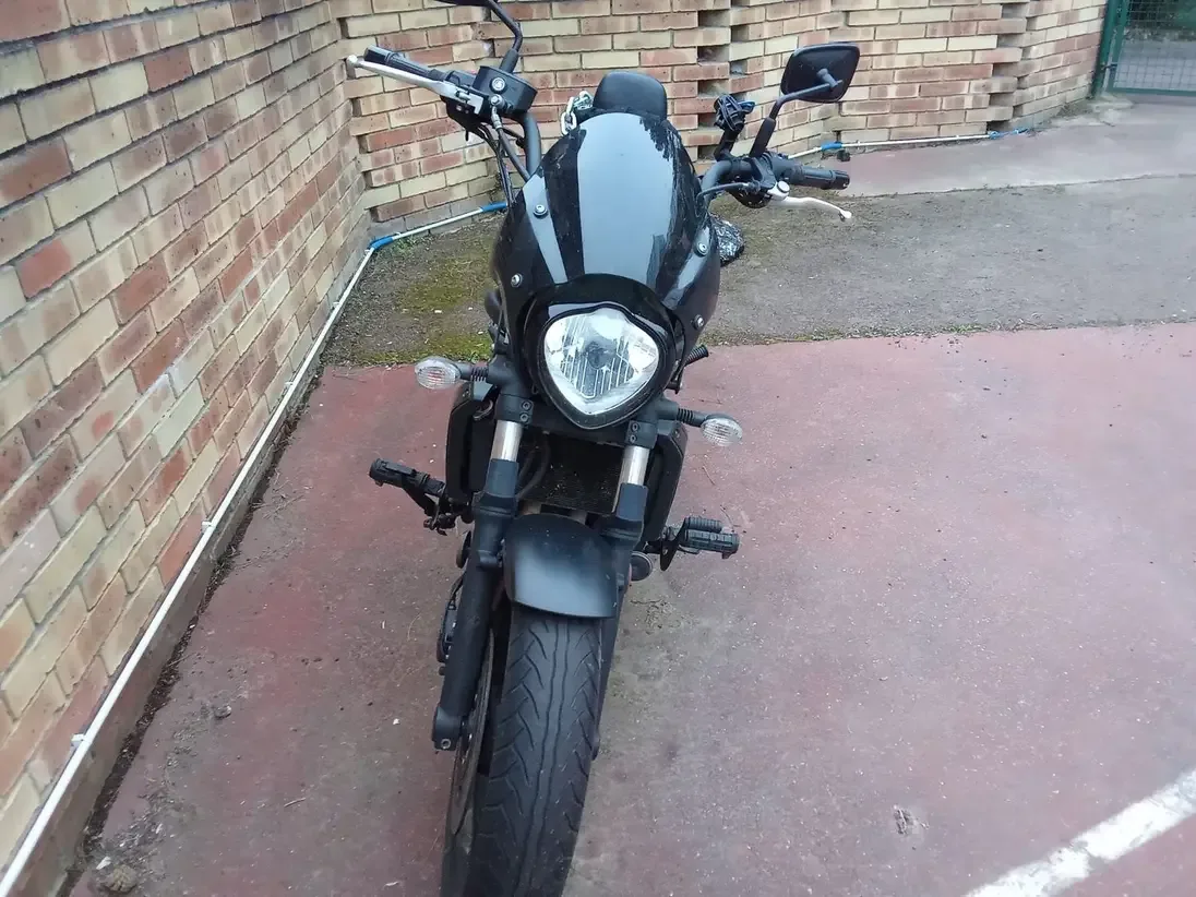 Kawasaki Vulcan, face avant