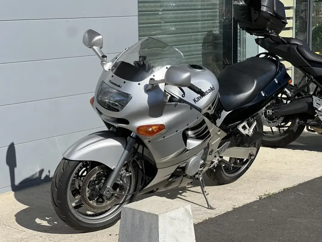 Kawasaki ZZR, face avant