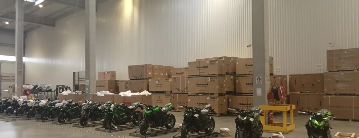 Arrivage Kawasaki au dépôt